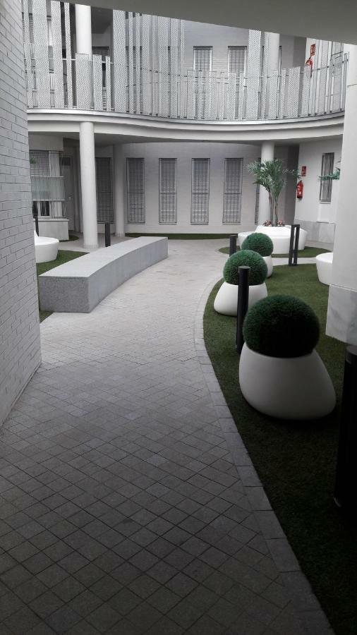 Rastro Jardines De Murillo, By Homing U Sevilla Exteriör bild